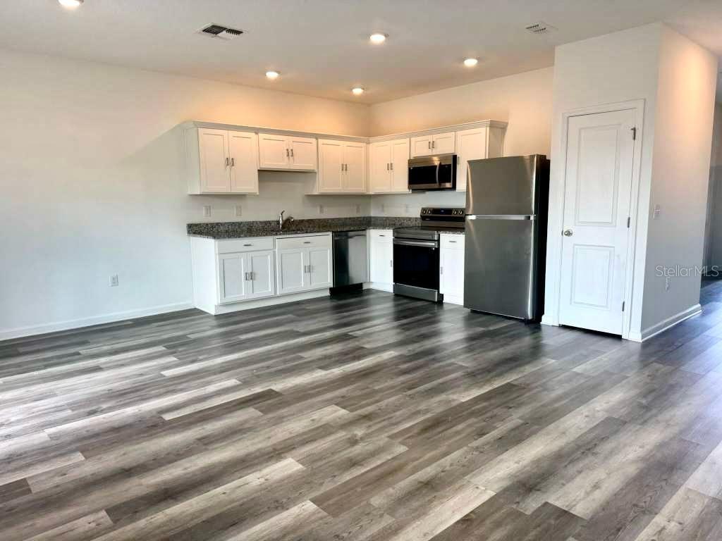 Image 6 of 22 For 5956 Piney Shrub Place