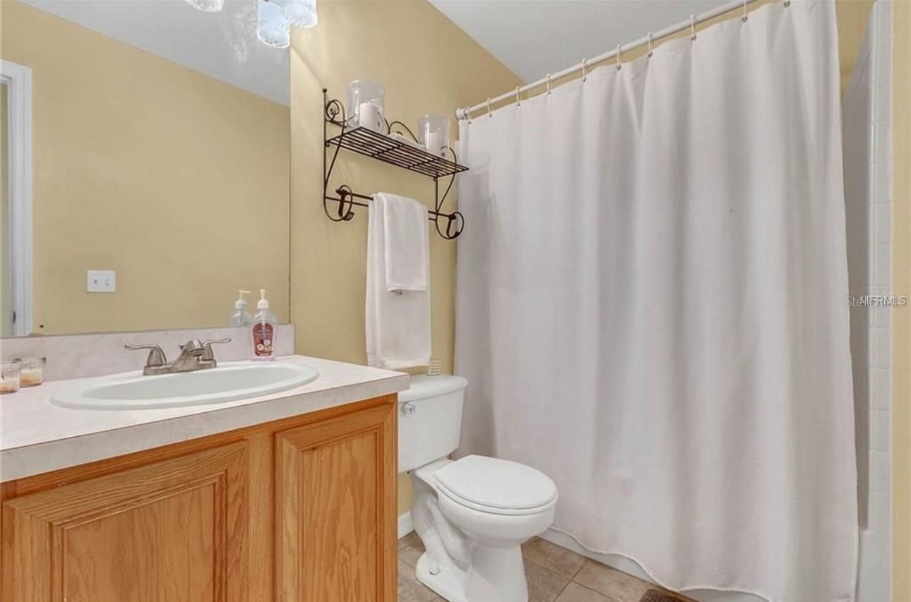 Image 16 of 17 For 4215 Red Bird Avenue