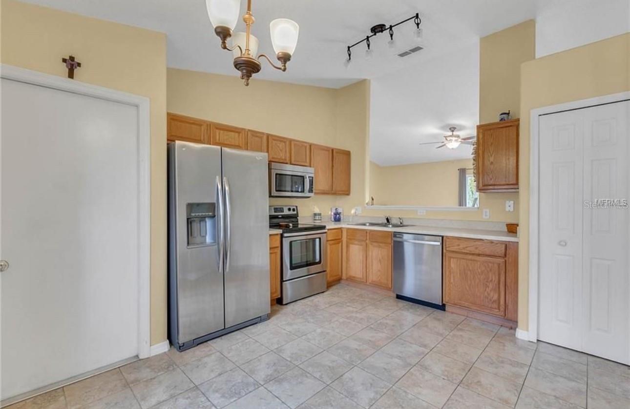 Image 8 of 17 For 4215 Red Bird Avenue