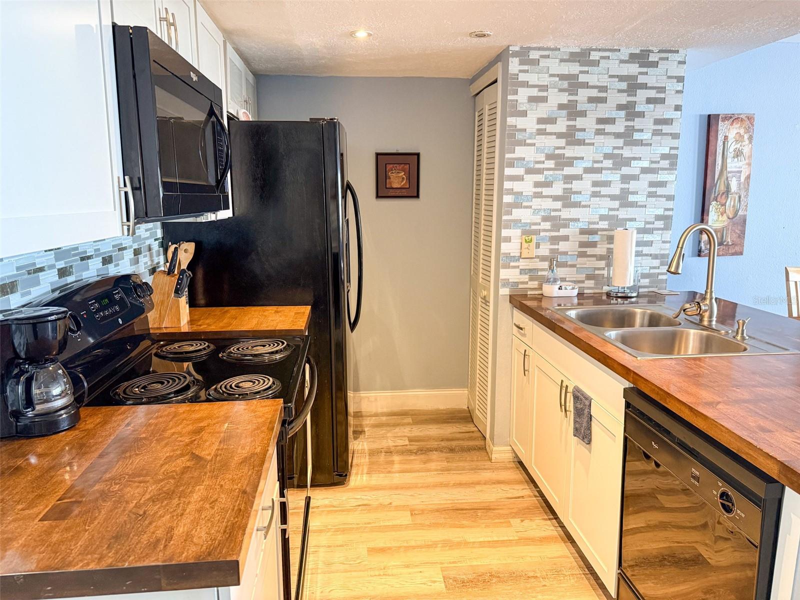 Image 12 of 40 For 2731 Poinciana Boulevard 105