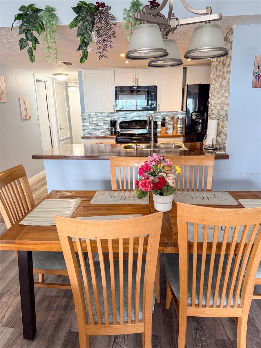 Image 8 of 40 For 2731 Poinciana Boulevard 105