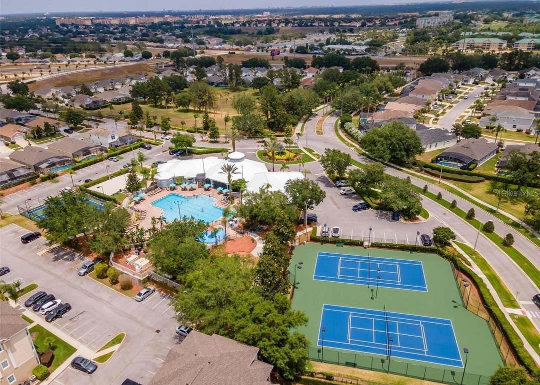 Image 20 of 35 For 8101 Coconut Palm Way 205