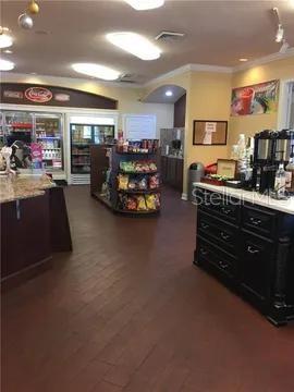 Image 28 of 35 For 8101 Coconut Palm Way 205