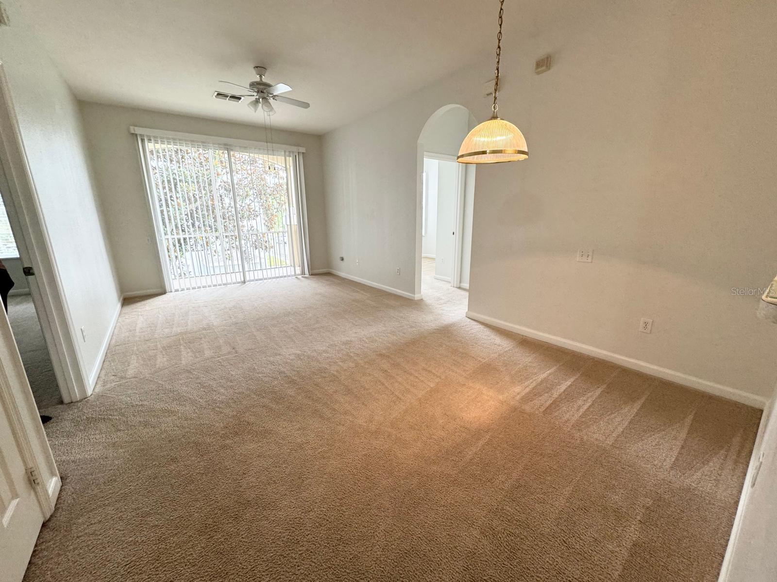 Image 3 of 35 For 8101 Coconut Palm Way 205