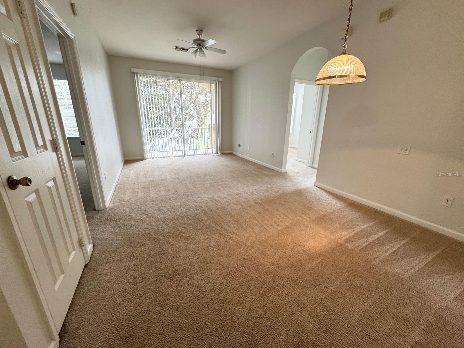 Image 5 of 35 For 8101 Coconut Palm Way 205