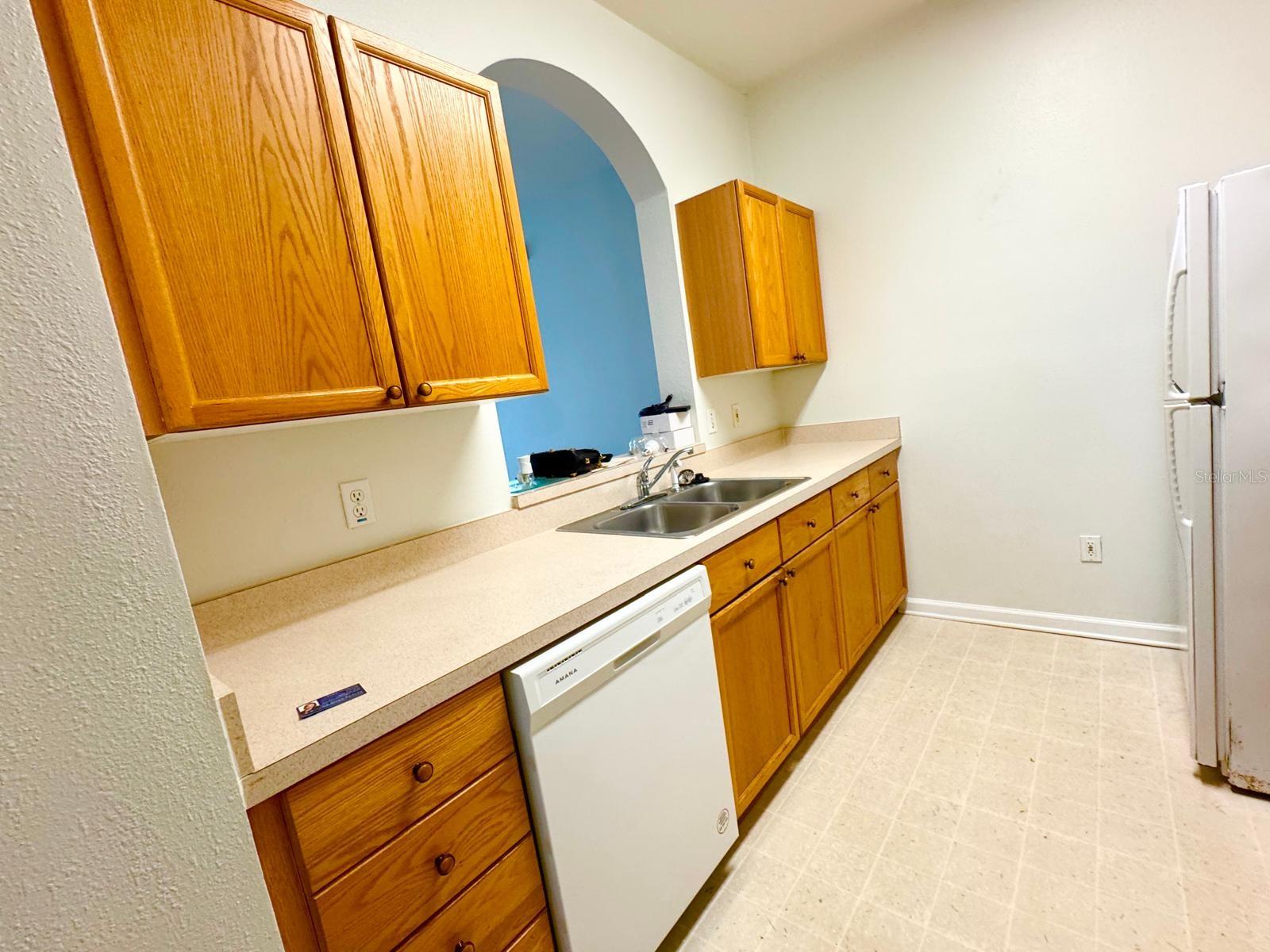 Image 8 of 35 For 8101 Coconut Palm Way 205