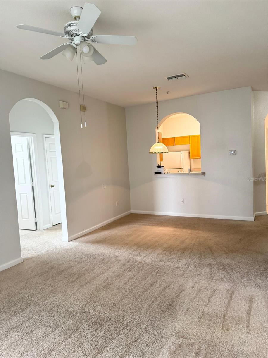 Image 9 of 35 For 8101 Coconut Palm Way 205