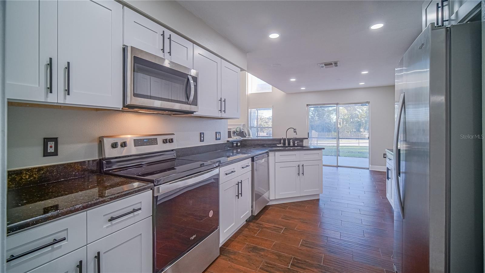 Image 10 of 29 For 1020 Woodsong Way