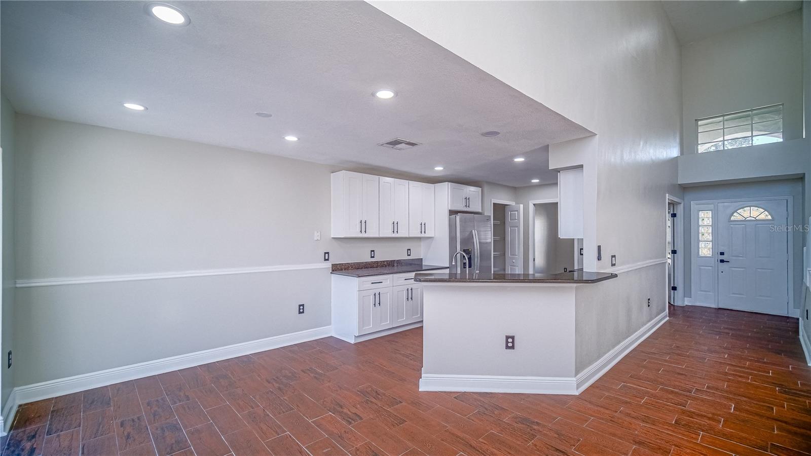 Image 8 of 29 For 1020 Woodsong Way