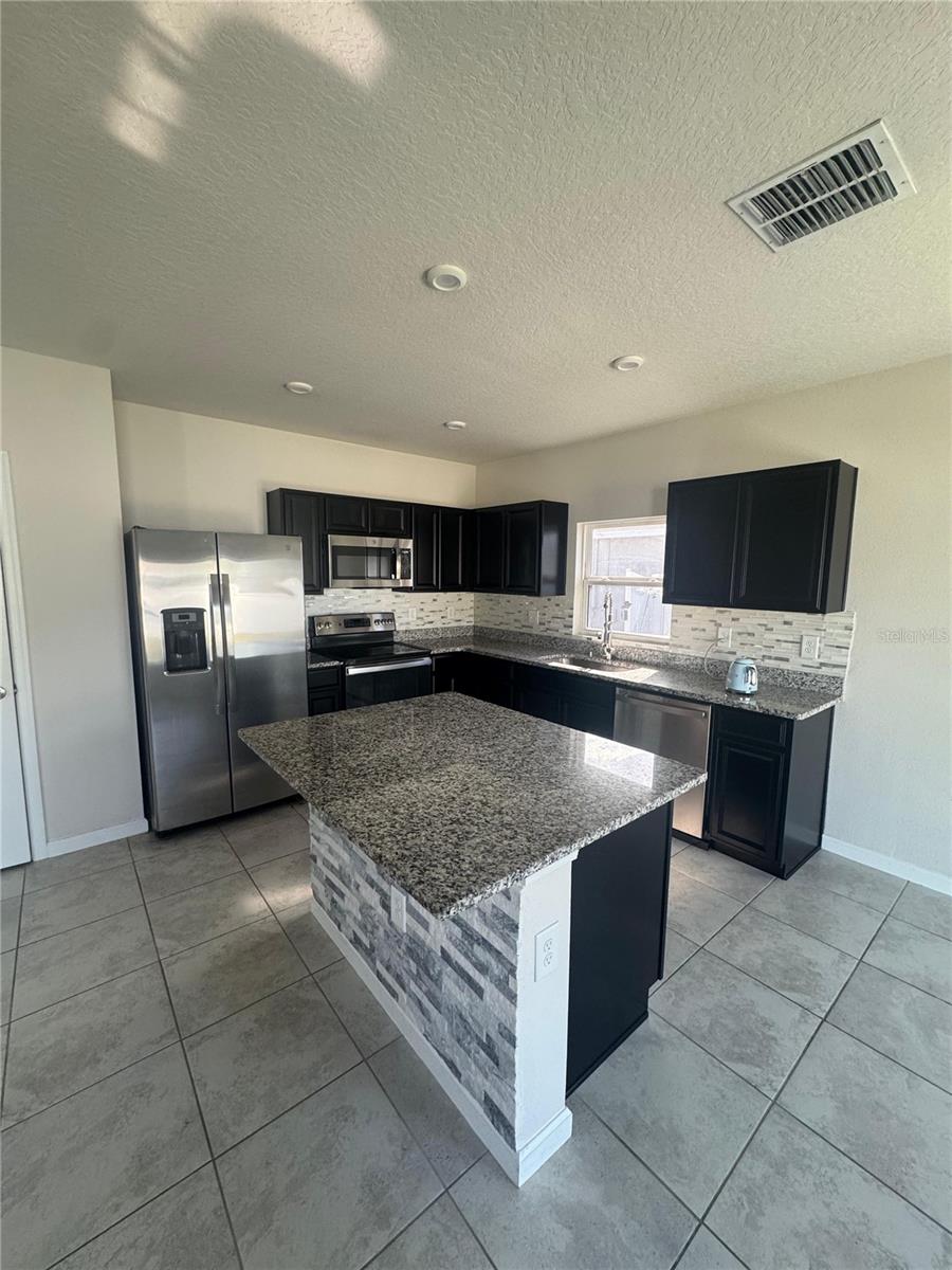 Image 7 of 21 For 1666 Ambar Court