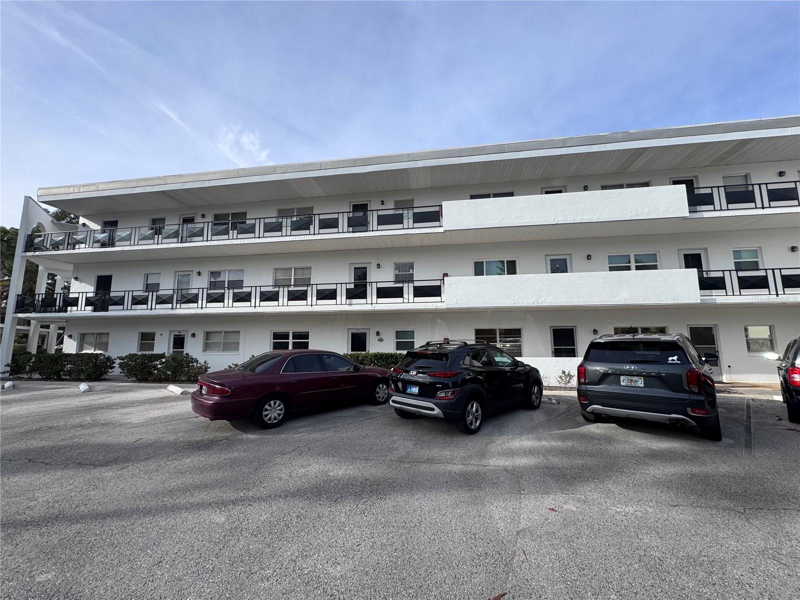 Image 10 of 16 For 100 El Camino Drive 111