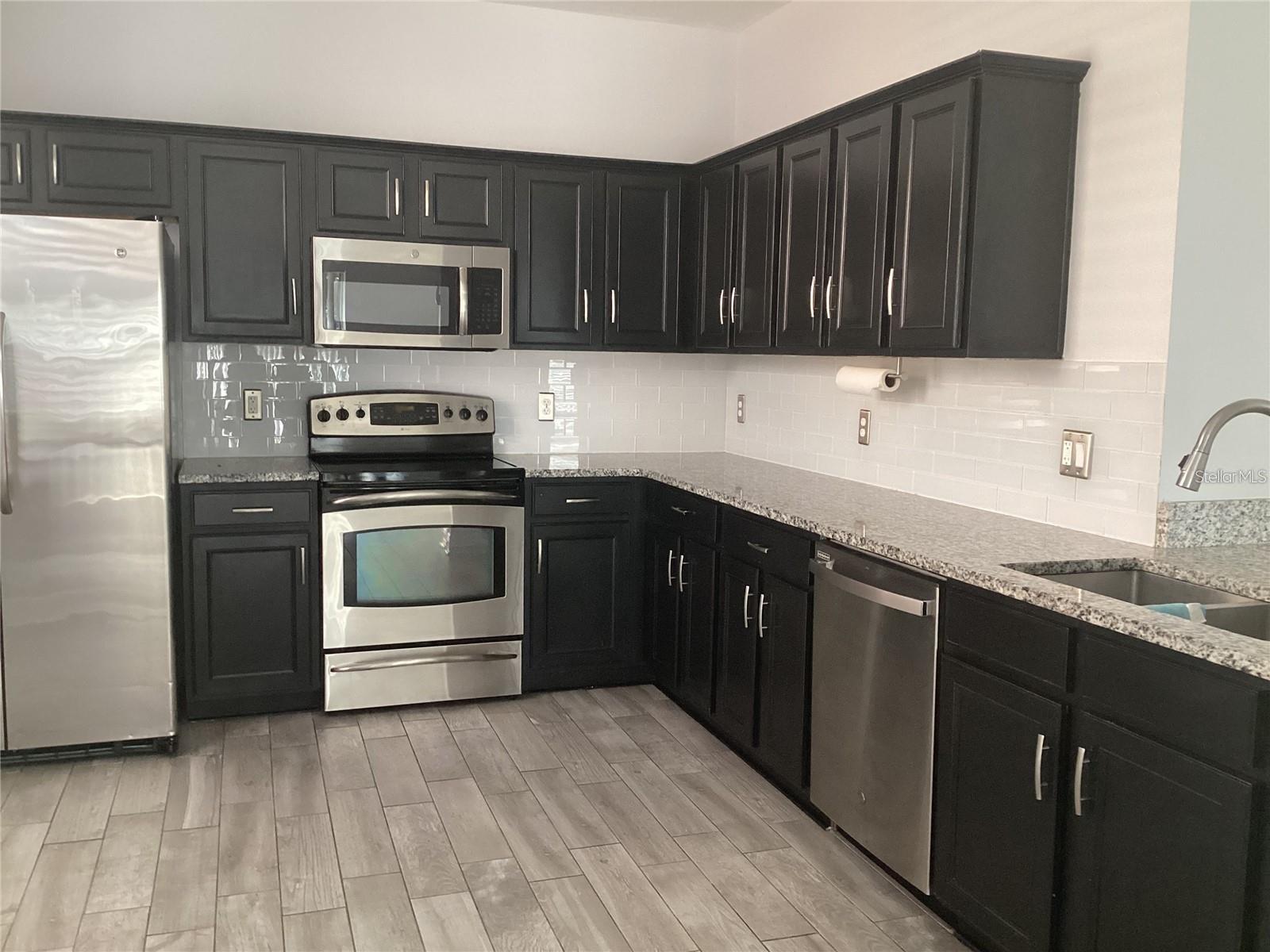 Image 6 of 43 For 4019 Pemberly Pines Circle