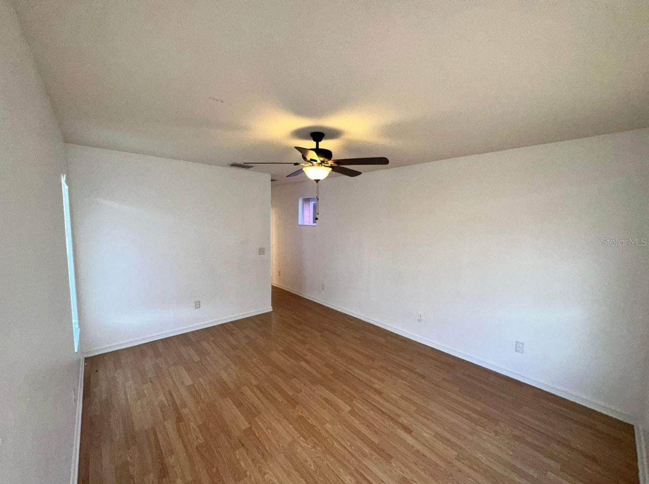 Image 10 of 21 For 8961 Iron Oak Avenue