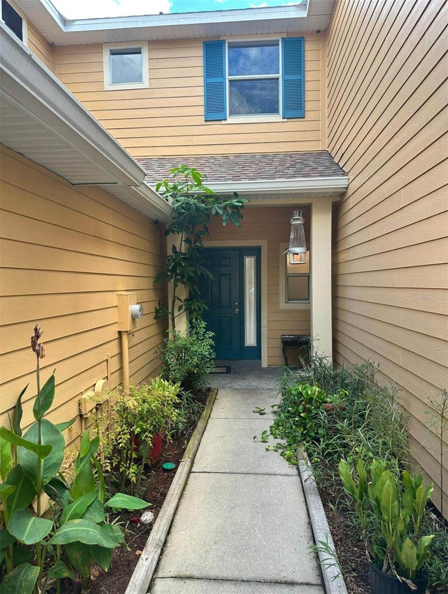 Image 4 of 21 For 8961 Iron Oak Avenue