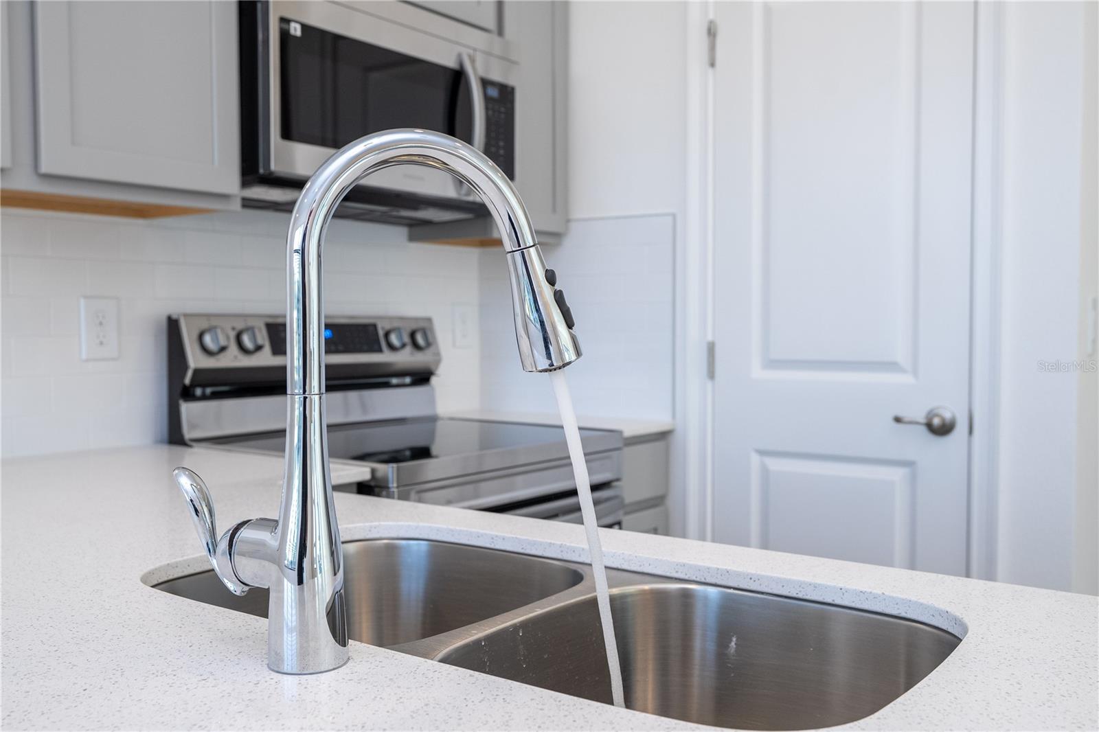 Image 15 of 85 For 10592 Ebb Tide Lane