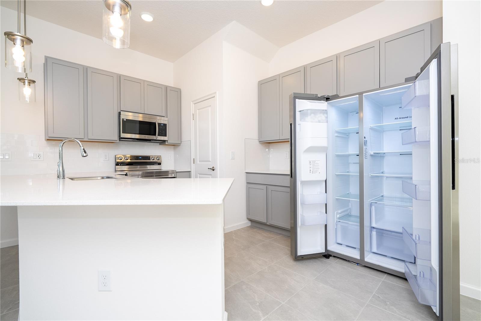 Image 16 of 85 For 10592 Ebb Tide Lane