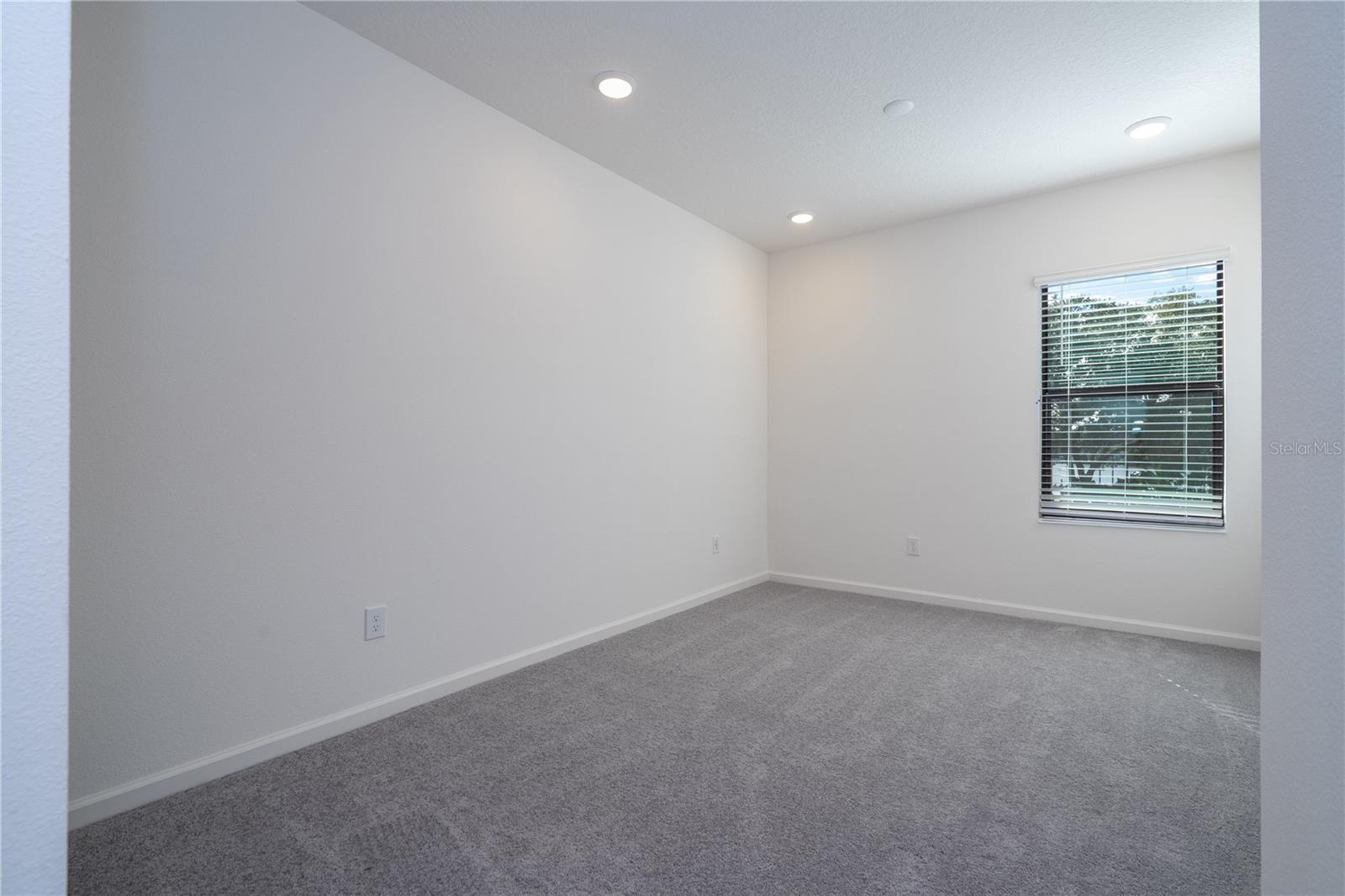 Image 41 of 85 For 10592 Ebb Tide Lane