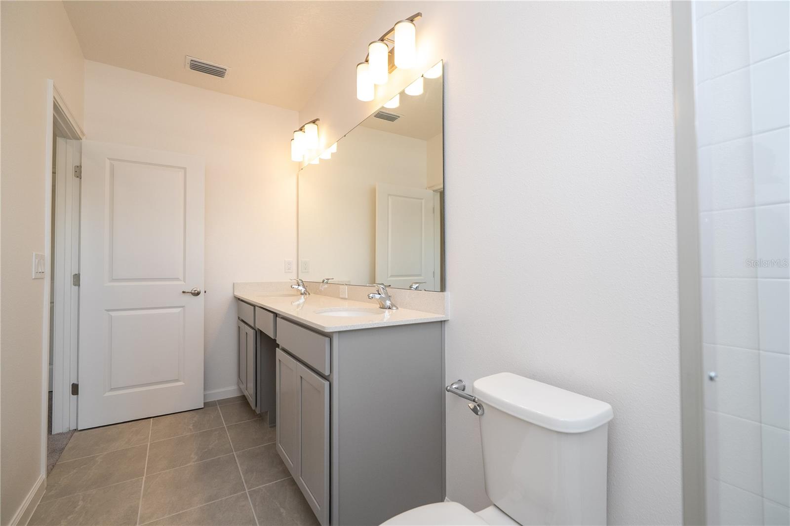 Image 63 of 85 For 10592 Ebb Tide Lane