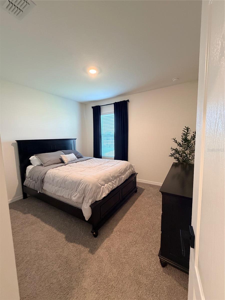 Image 9 of 20 For 929 Ambleside Drive