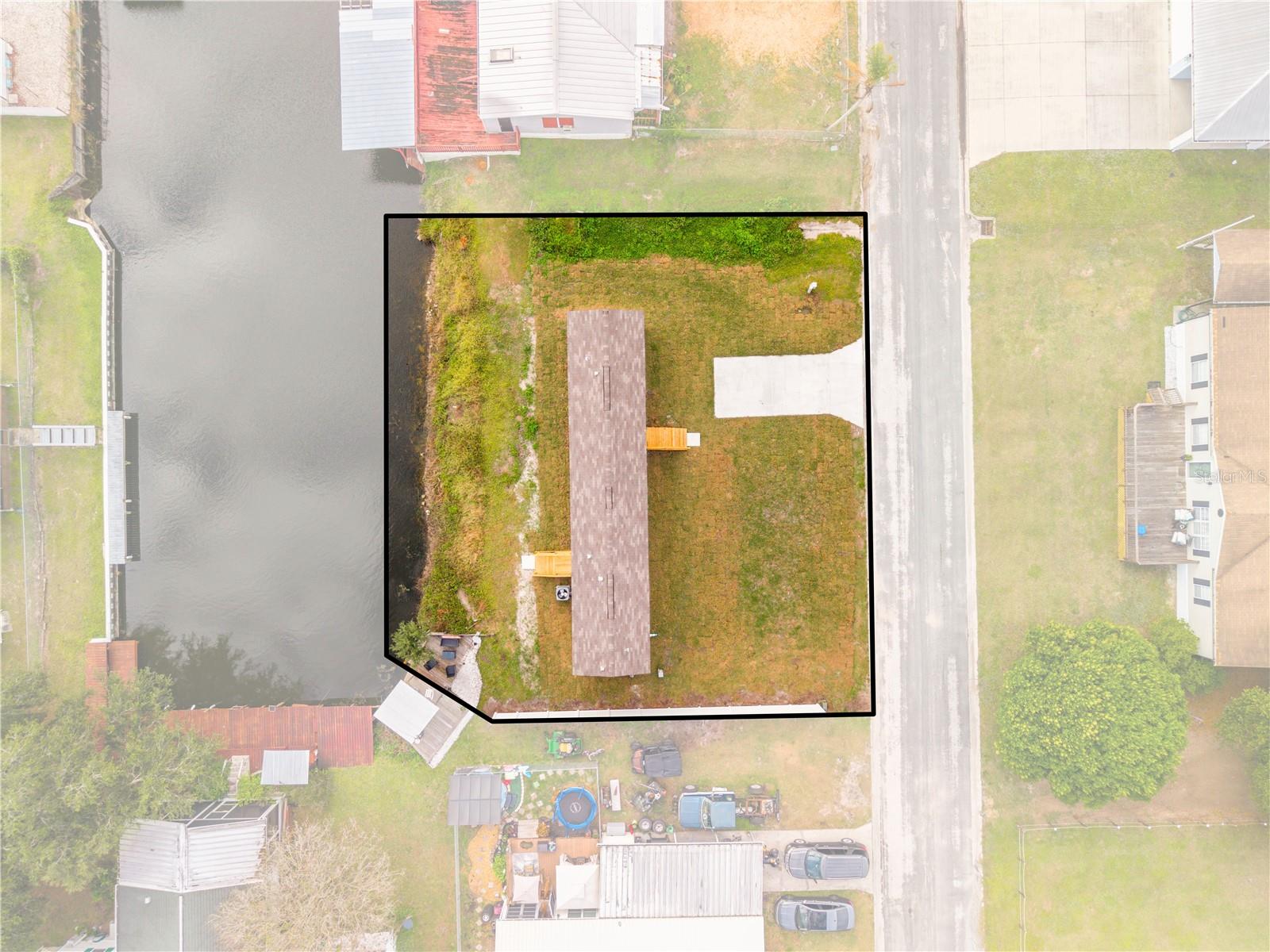 Image 34 of 38 For 411 Lagoon Court