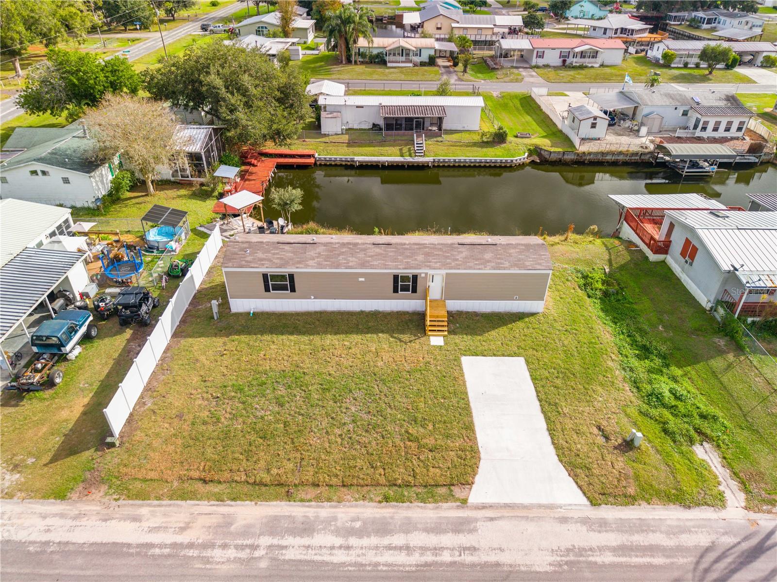 Image 4 of 38 For 411 Lagoon Court