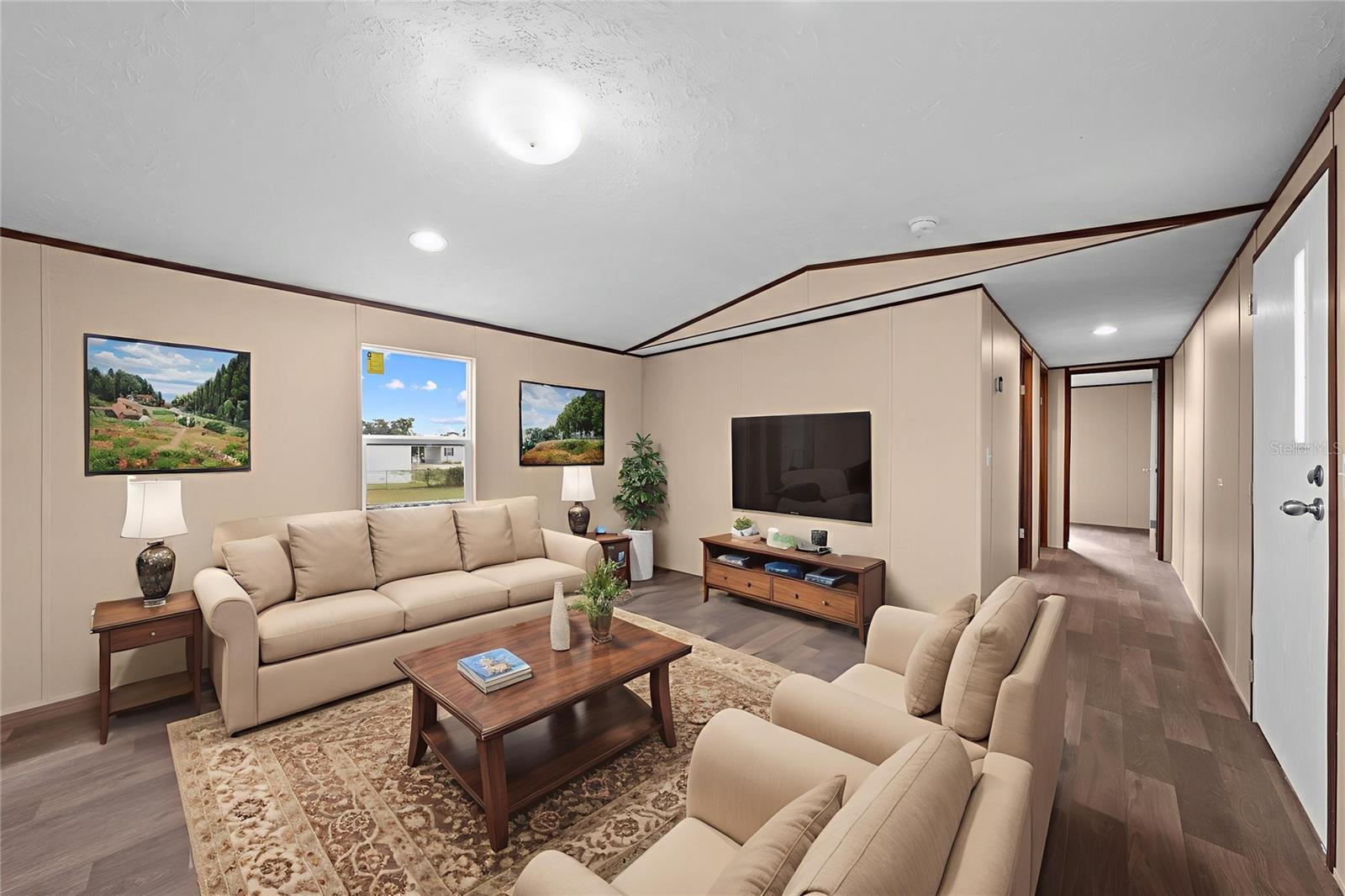 Image 8 of 38 For 411 Lagoon Court