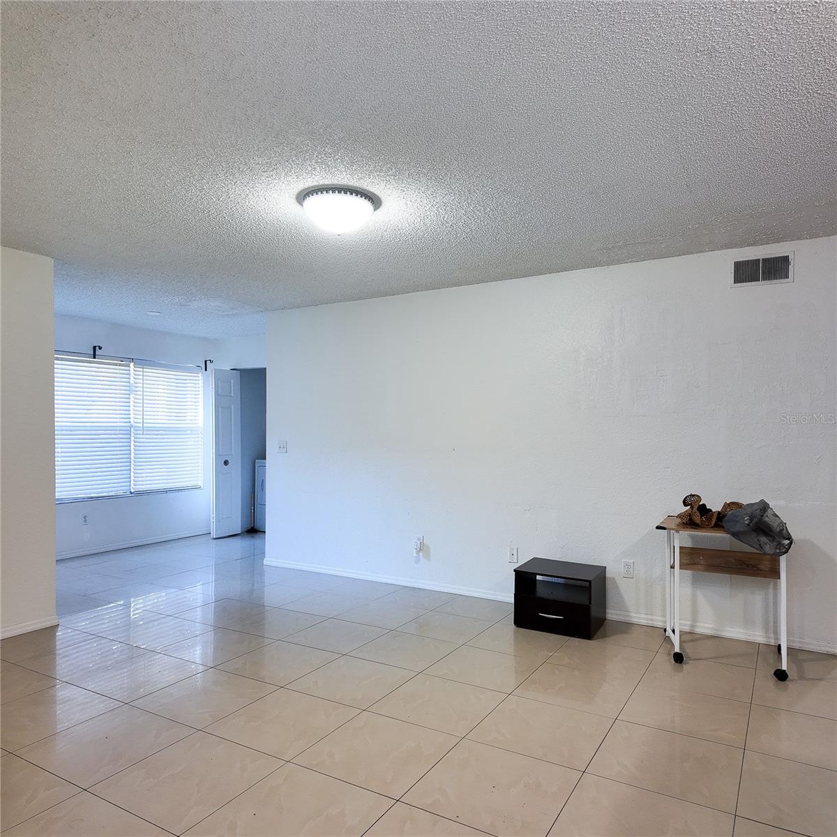 Image 10 of 21 For 5152 Conroy Road 1317