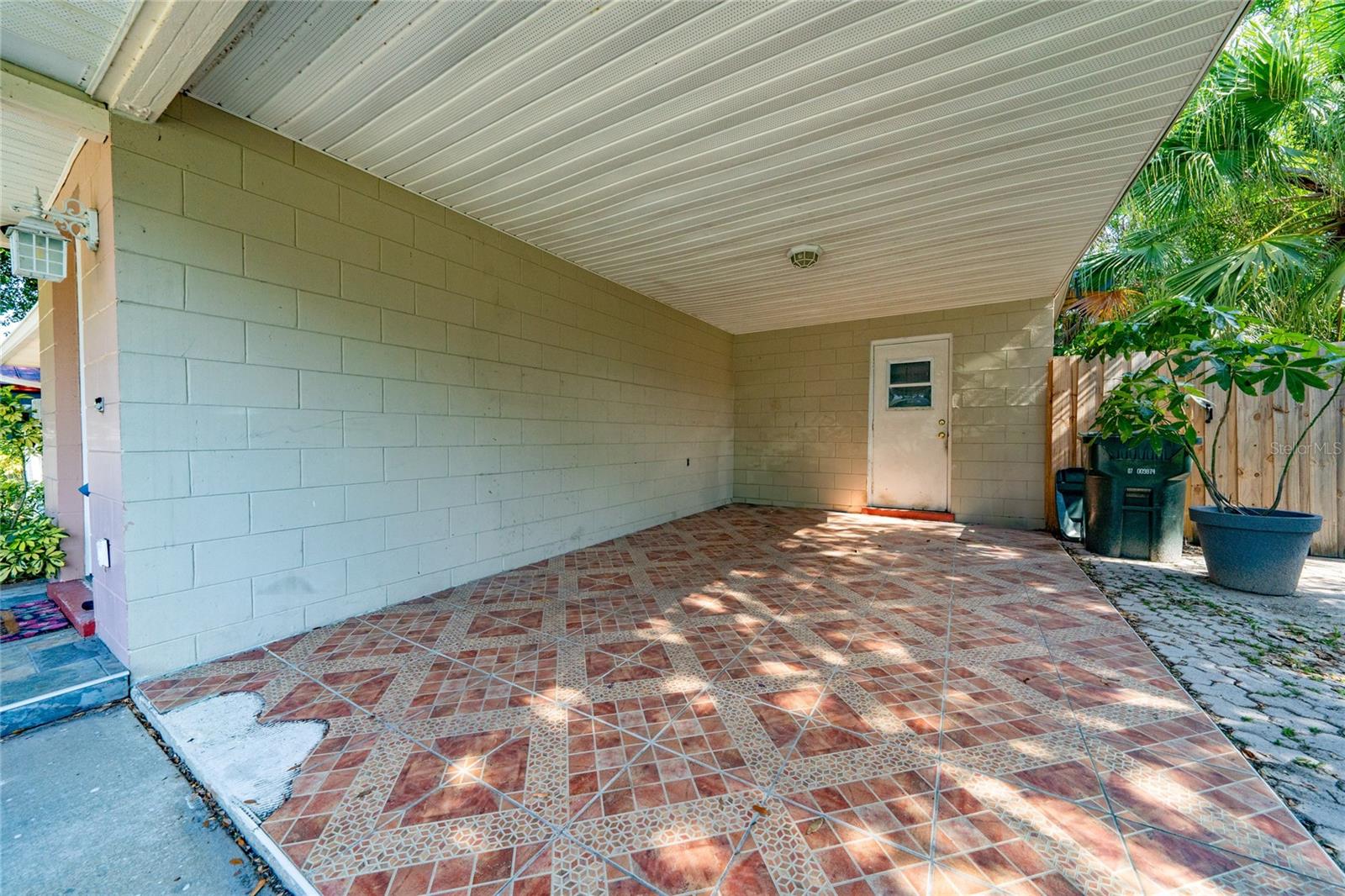 Image 19 of 21 For 1209 Marygon Street