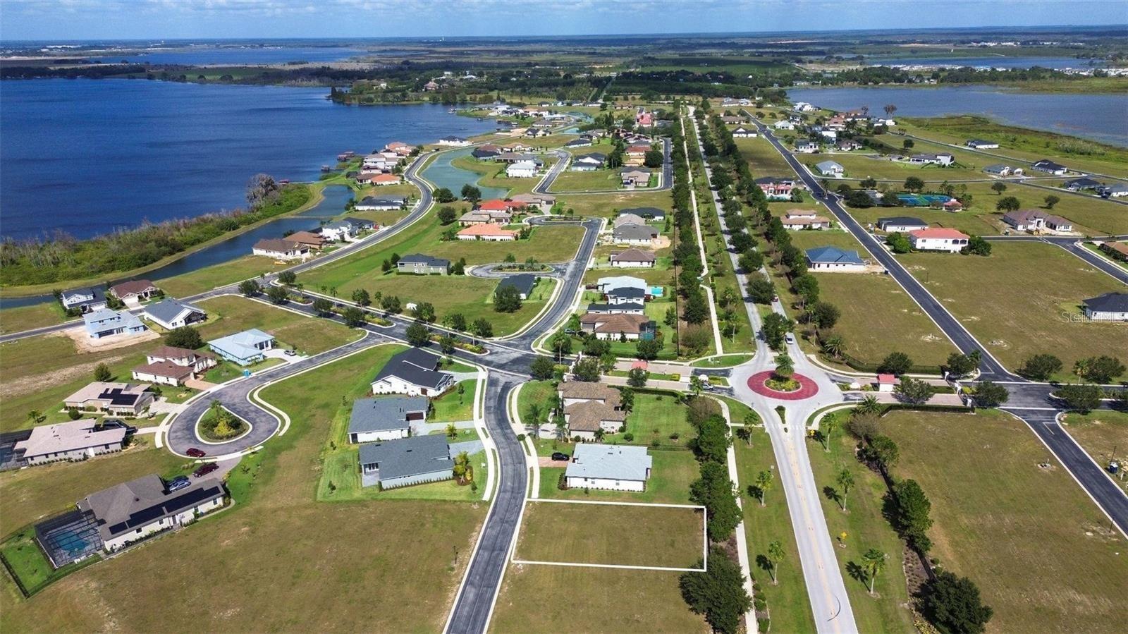 Listing Details for 323 Spinnaker Court, AUBURNDALE, FL 33823