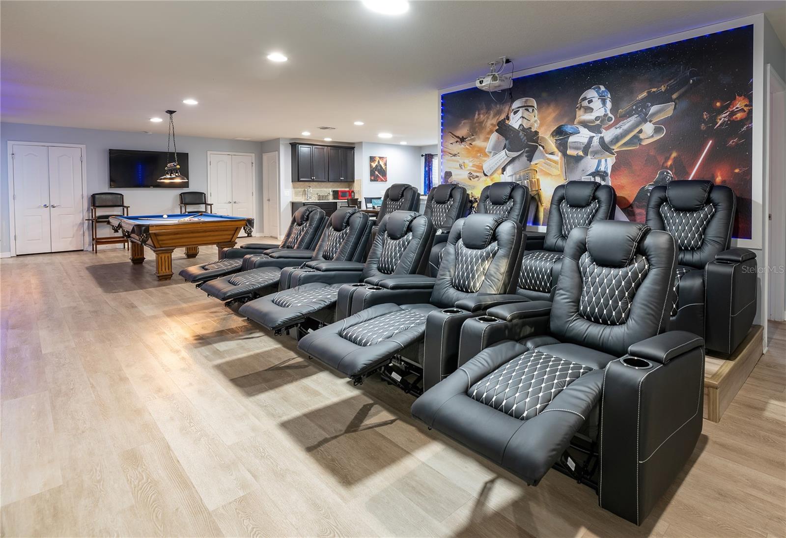 Image 18 of 94 For 1949 Nice Court