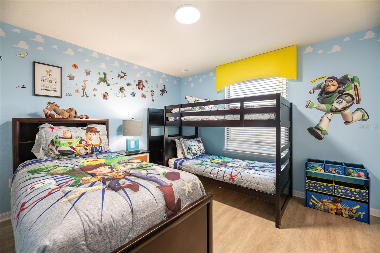 Image 43 of 94 For 1949 Nice Court