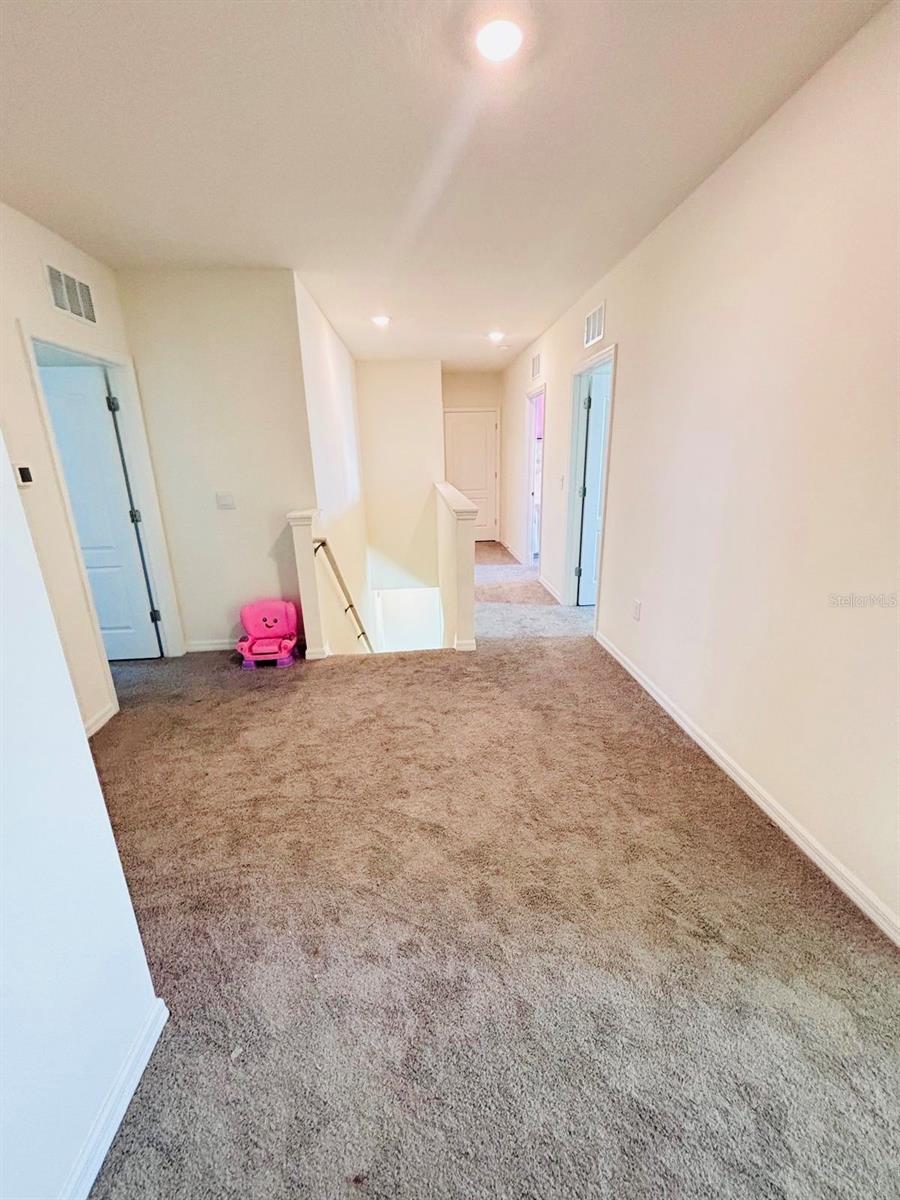 Image 20 of 47 For 5185 Barombi Bend