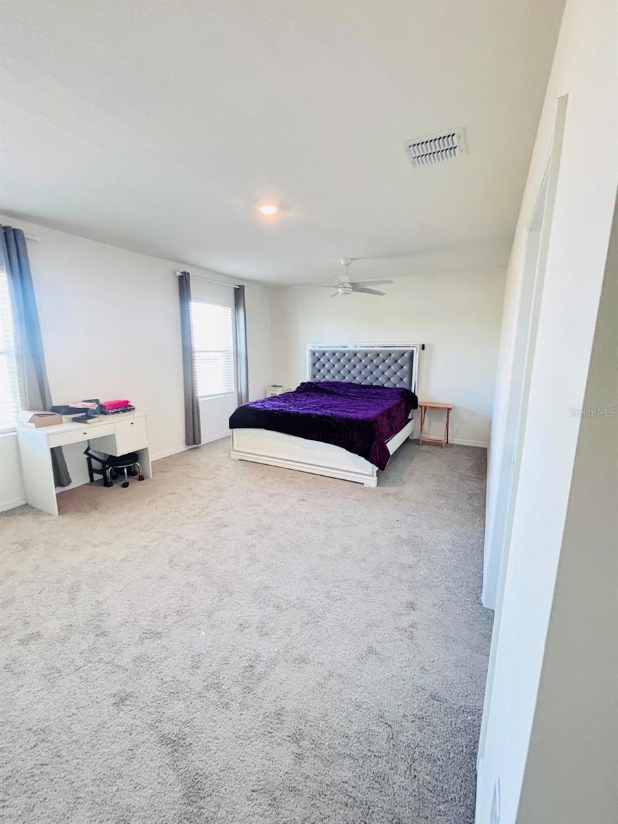 Image 24 of 47 For 5185 Barombi Bend