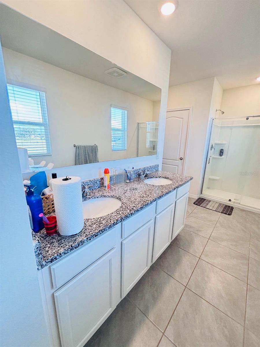 Image 26 of 47 For 5185 Barombi Bend