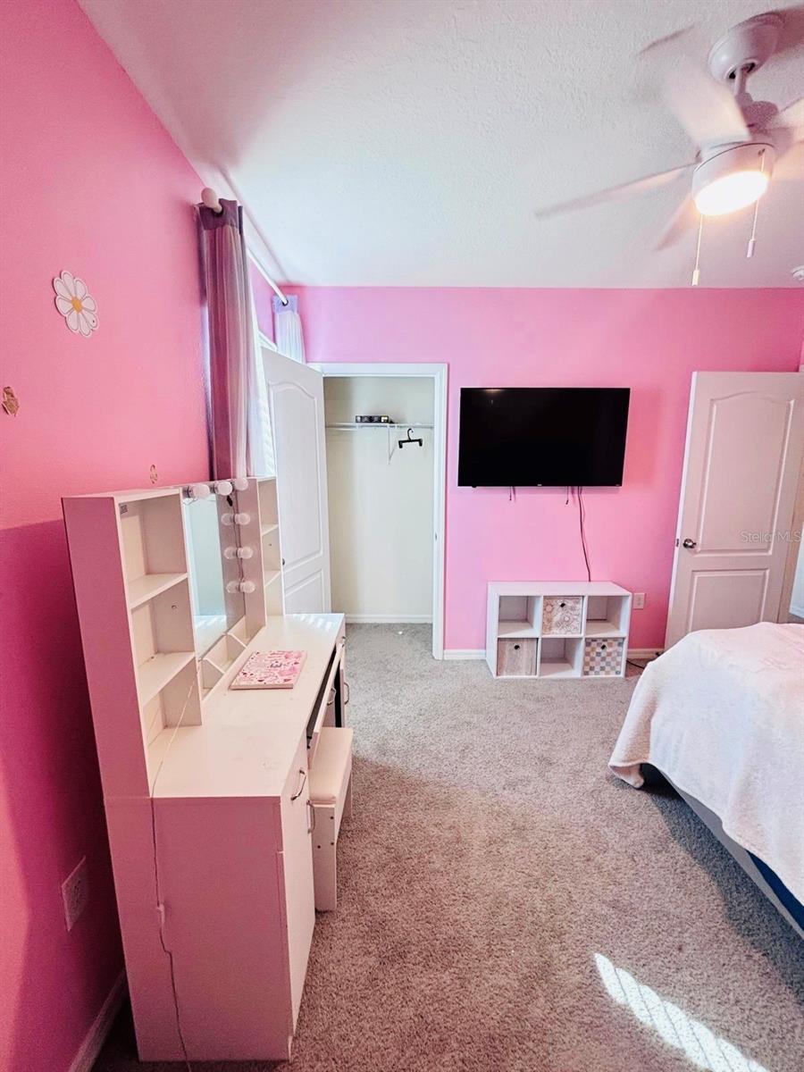 Image 33 of 47 For 5185 Barombi Bend