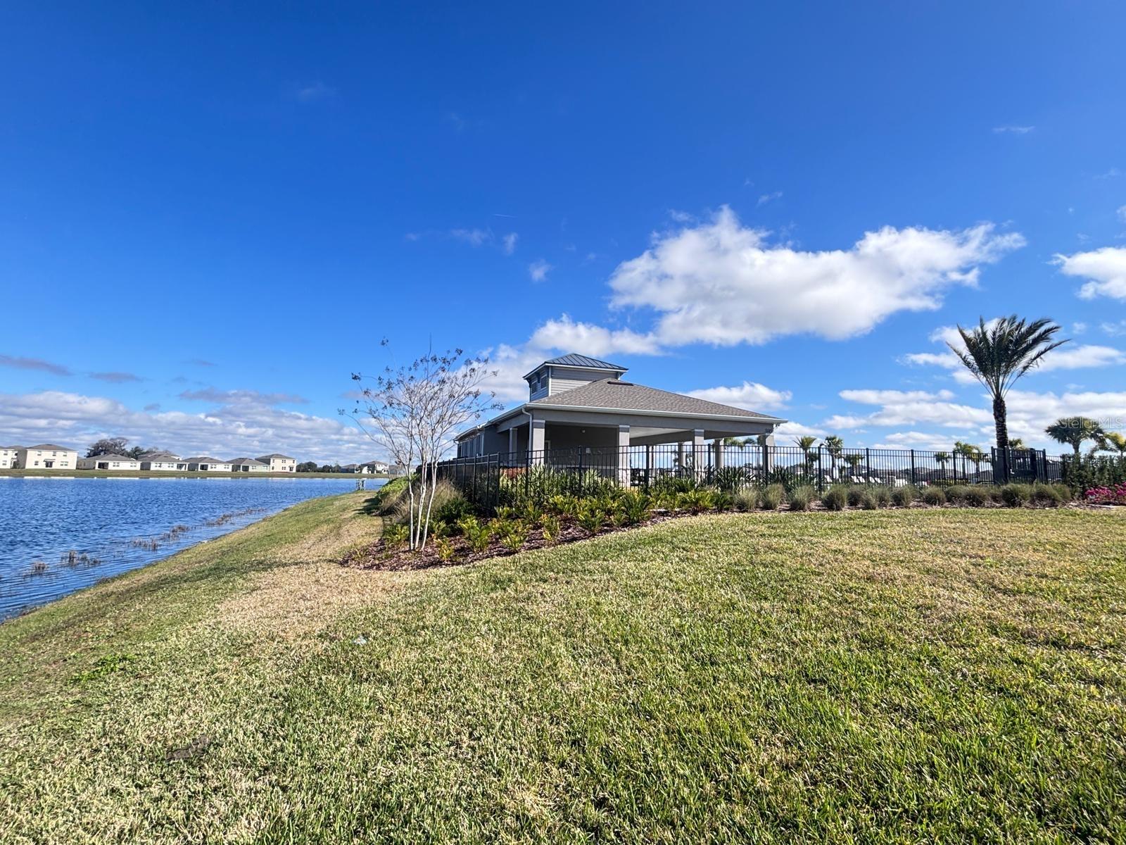 Image 45 of 47 For 5185 Barombi Bend