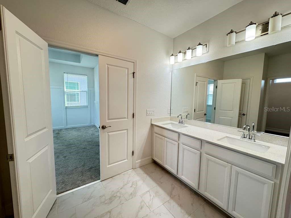 Image 15 of 31 For 15024 Stuttgart Alley