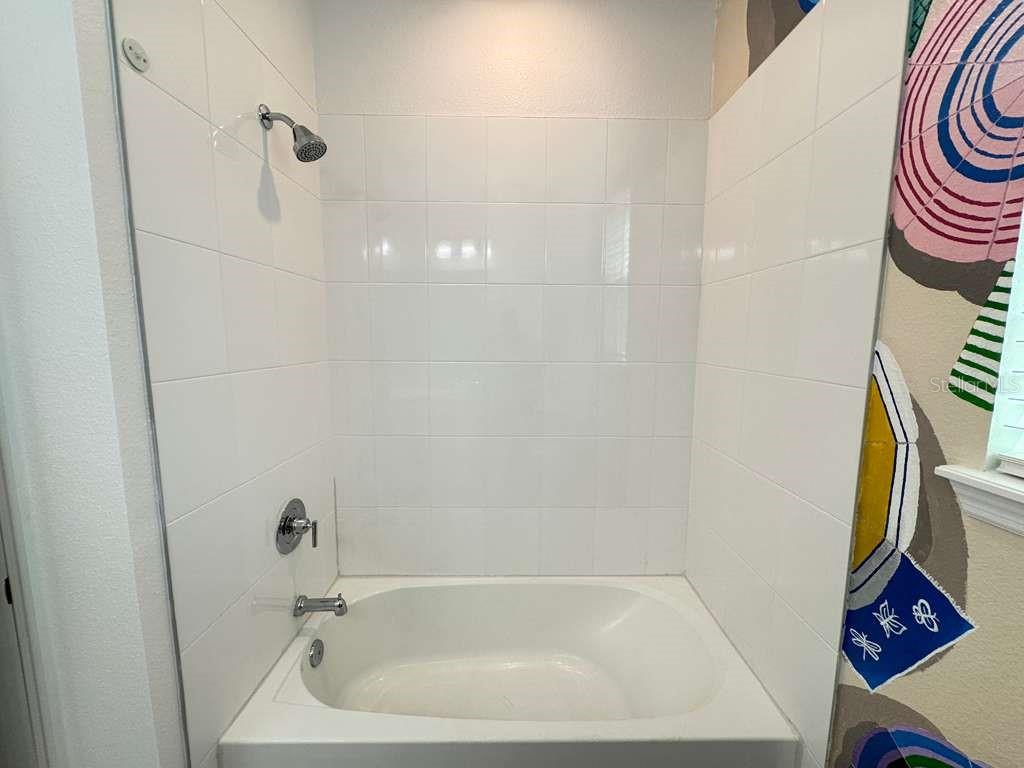 Image 23 of 31 For 15024 Stuttgart Alley