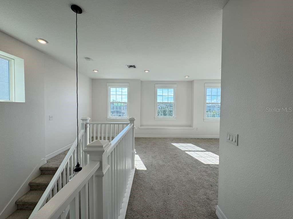 Image 27 of 31 For 15024 Stuttgart Alley