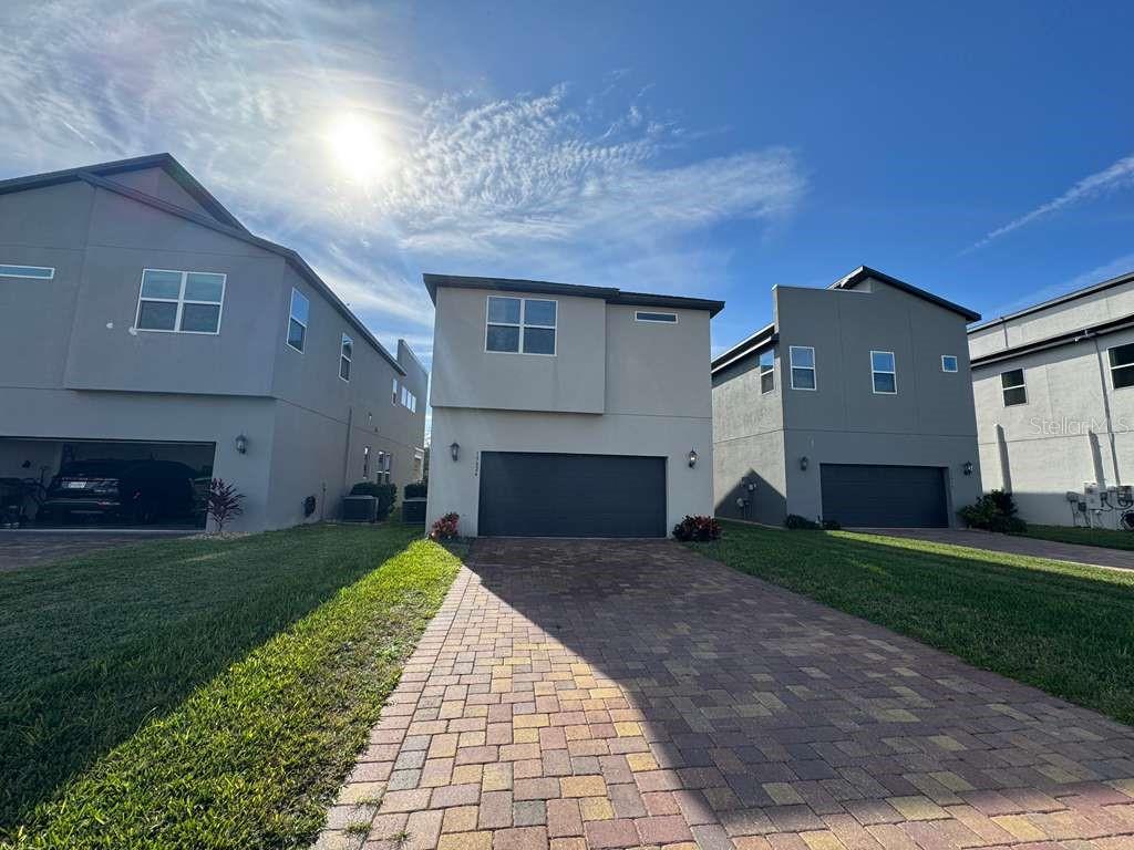 Image 30 of 31 For 15024 Stuttgart Alley