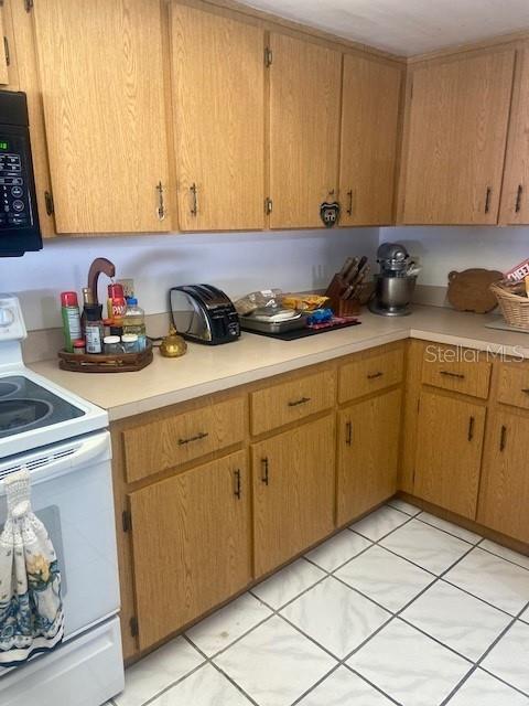 Image 5 of 14 For 2681 Robin Avenue