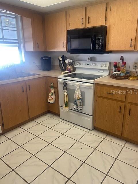 Image 8 of 14 For 2681 Robin Avenue