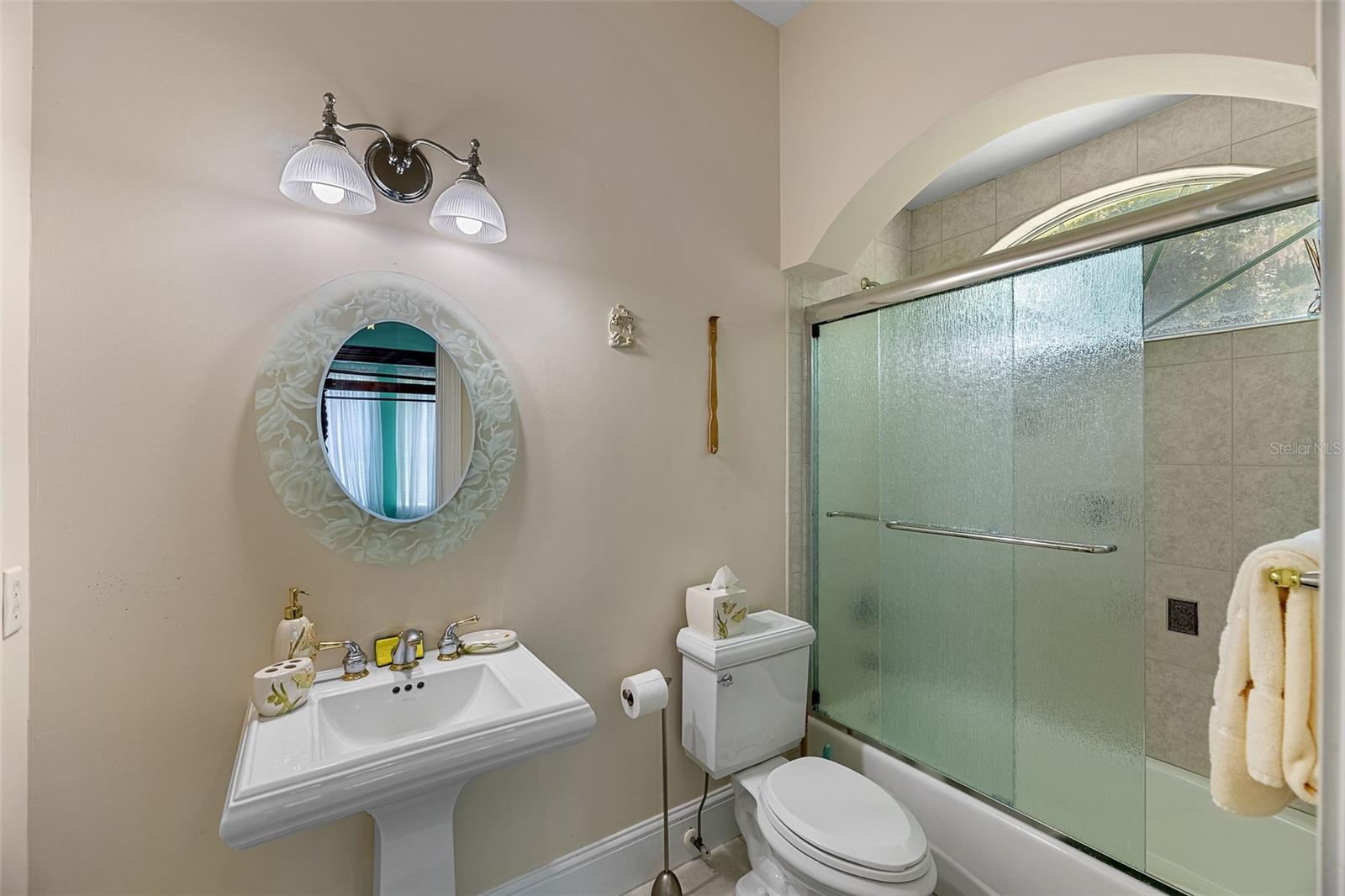 Image 23 of 32 For 3302 Coronet Avenue