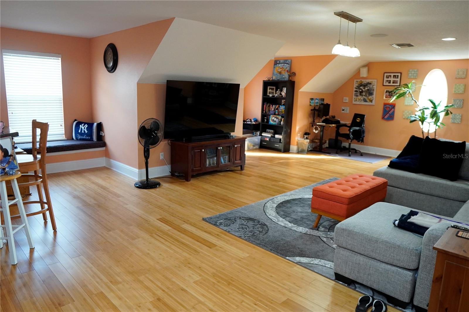 Image 24 of 32 For 3302 Coronet Avenue