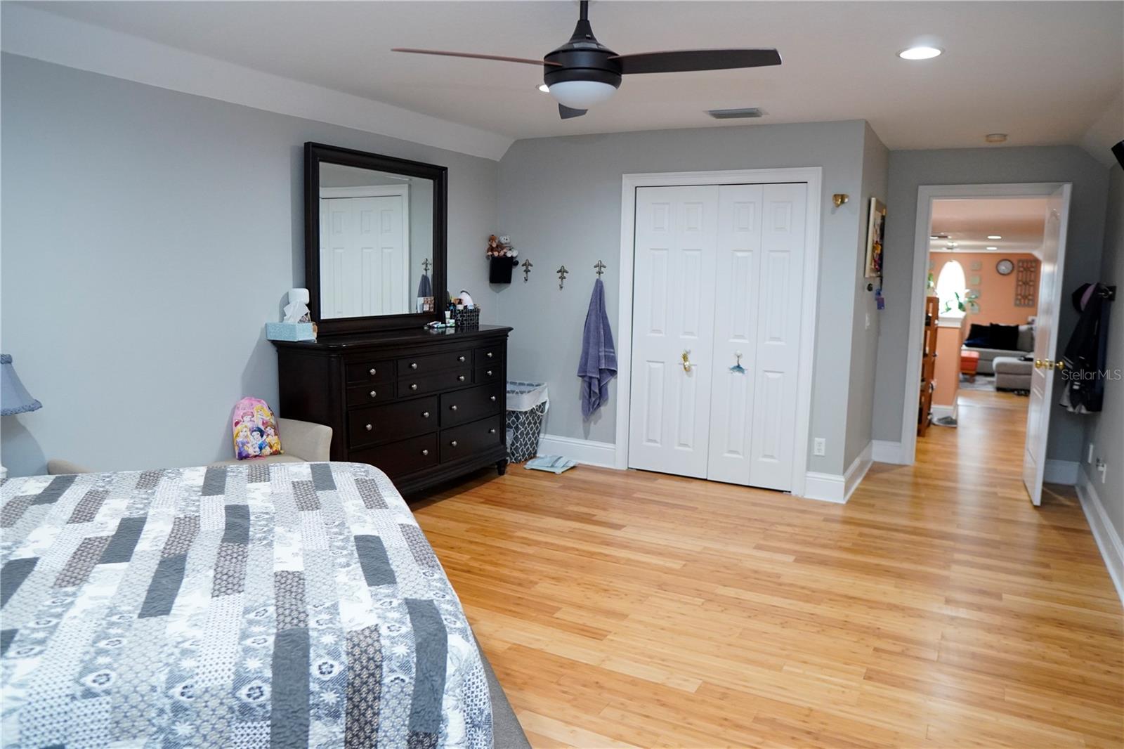 Image 27 of 32 For 3302 Coronet Avenue