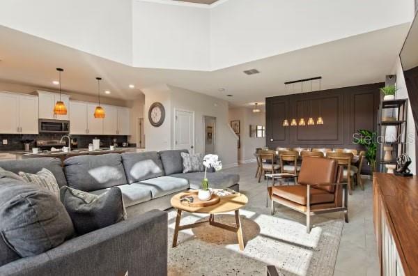 Image 3 of 29 For 841 Drop Shot Drive