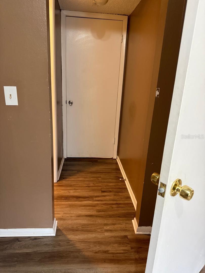 Image 6 of 11 For 1908 Lake Atriums Circle 12