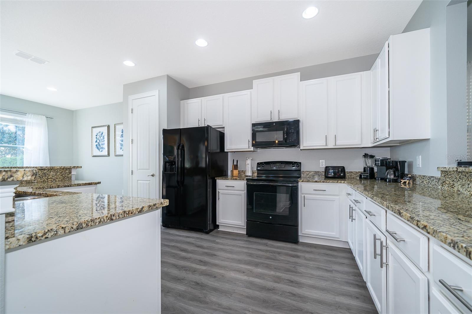 Image 12 of 43 For 321 Lasso Drive