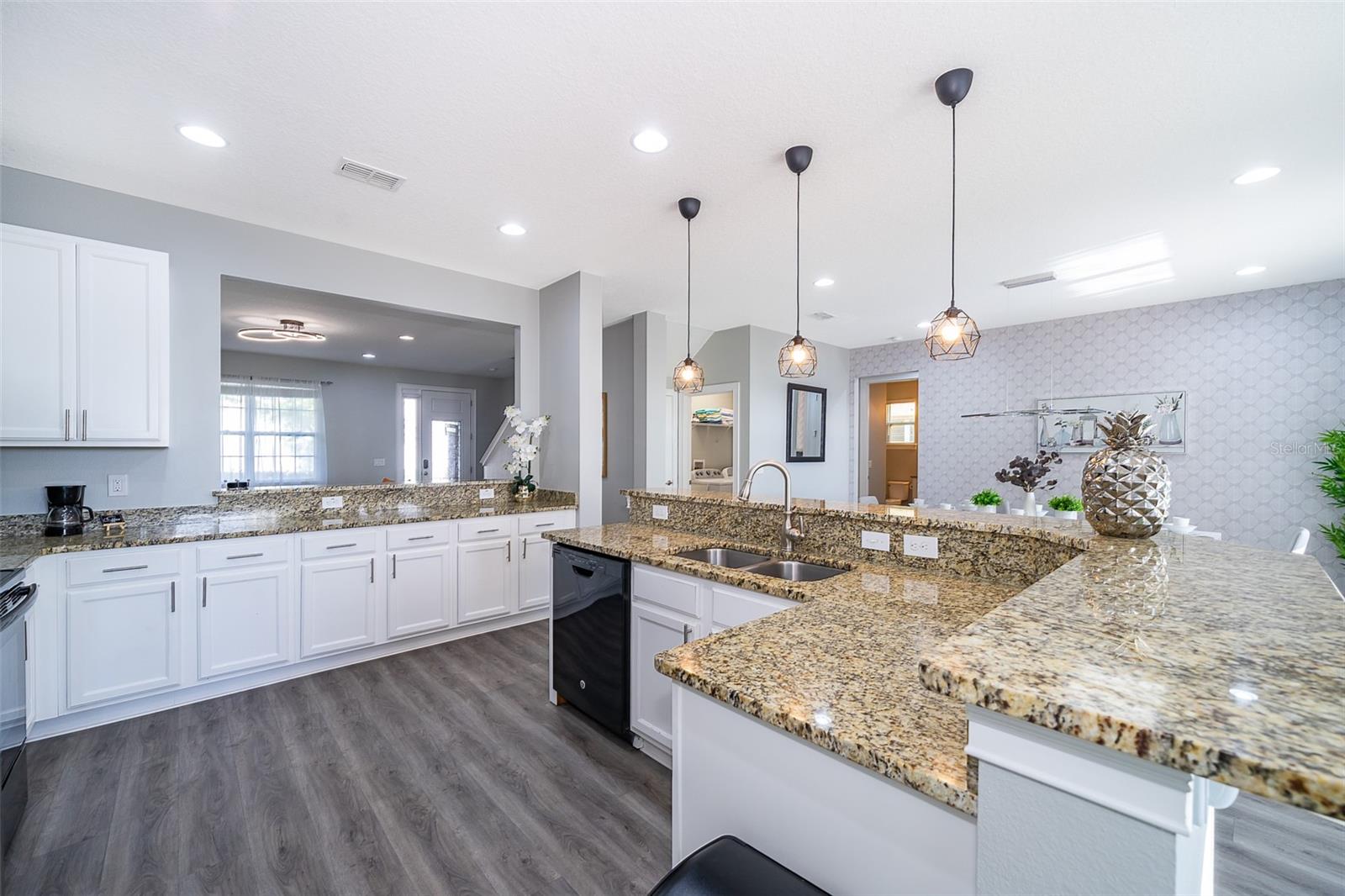 Image 13 of 43 For 321 Lasso Drive