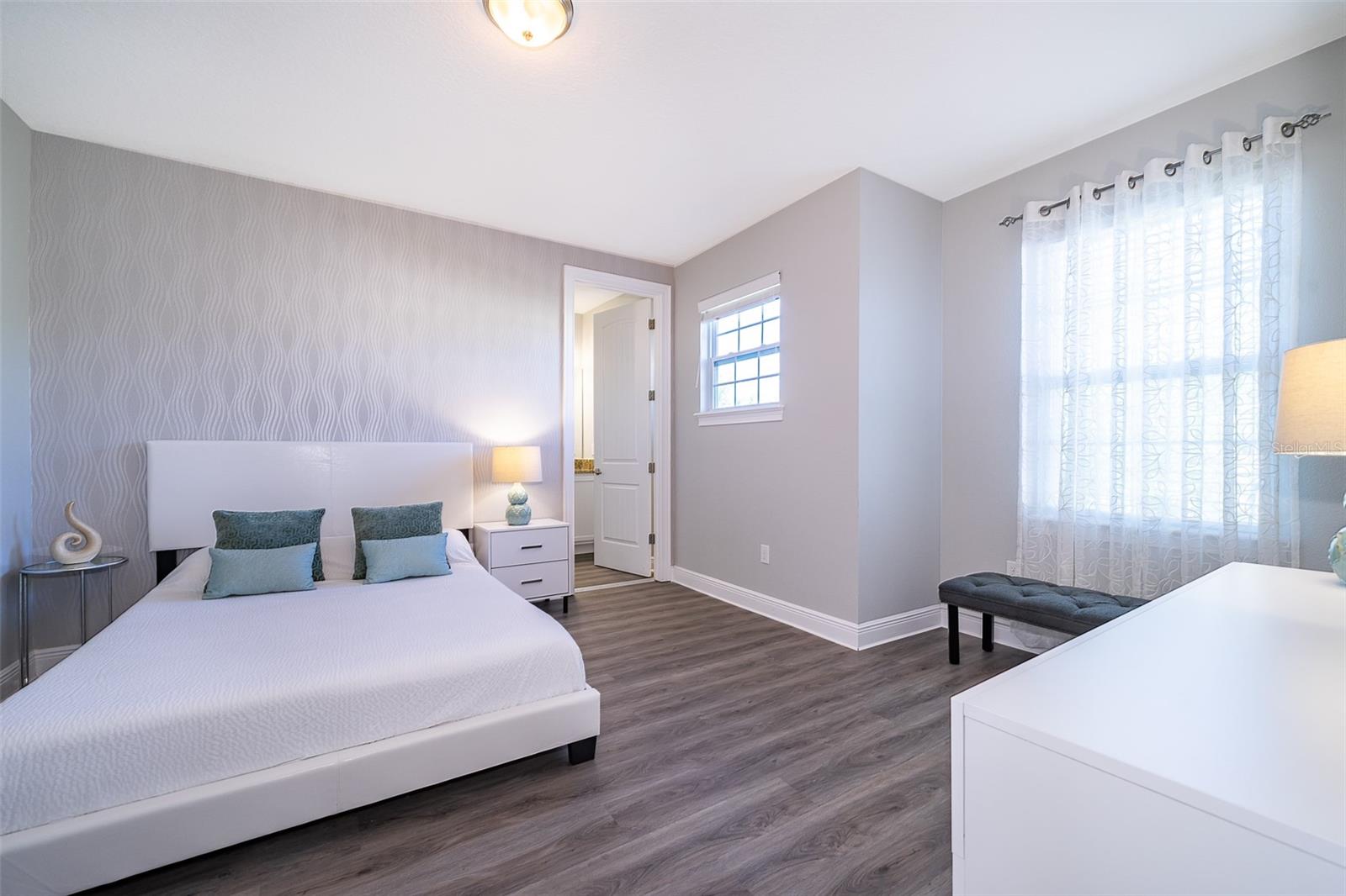 Image 21 of 43 For 321 Lasso Drive